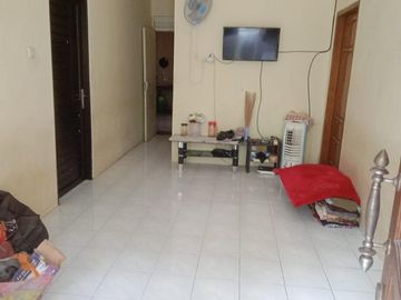 Rumah 1,5 Lantai Gkb Manyar Gresik