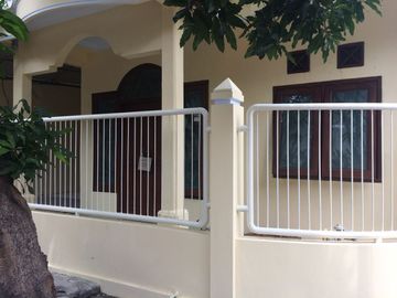 Rumah 1,5 Lantai Gkb Manyar Gresik