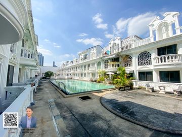 Townhome for Sale: Between Sukhumvit 39-49 Ready to Move In