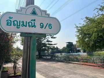 บ้าน ซอยอัญมณี 9/6 ถนนพุทธมณฑลสาย 3 ตลิ่งชัน  กรุงเทพ ใกล้ทางด่วนศรีรัช หมู่บ้านกฤกษดานคร 18