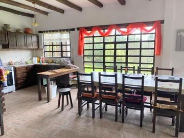 Oportunidad Finca en venta con 7.5 hectáreas de terreno y elegante casa a 8km de Gualaceo