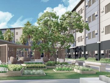 CALM RESIDENCES NEAR SLEX AND ENCHANTED KINGDOM
