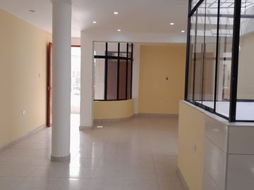 ALQUILER DEPARTAMENTO CHOSICA COOP. PABLO PATRON 2DO PISO S/COCHERA