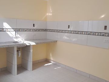 ALQUILER DEPARTAMENTO CHOSICA COOP. PABLO PATRON 2DO PISO S/COCHERA