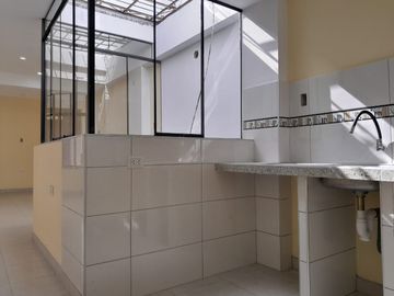 ALQUILER DEPARTAMENTO CHOSICA COOP. PABLO PATRON 2DO PISO S/COCHERA