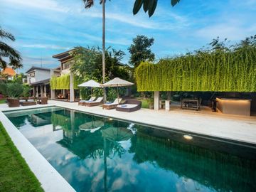 For Sale: Luxurious 4-Bedroom Villa in Central Seminyak Near the Beach – Perfect for Investment