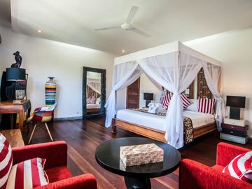 For Sale: Luxurious 4-Bedroom Villa in Central Seminyak Near the Beach – Perfect for Investment