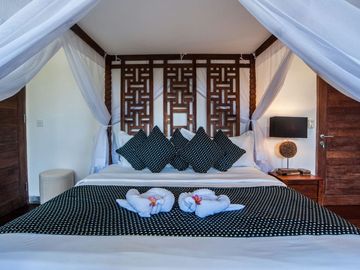For Sale: Luxurious 4-Bedroom Villa in Central Seminyak Near the Beach – Perfect for Investment