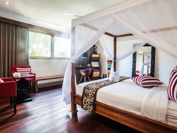 For Sale: Luxurious 4-Bedroom Villa in Central Seminyak Near the Beach – Perfect for Investment