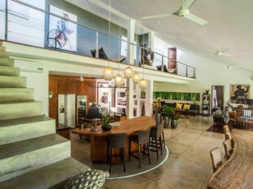 For Sale: Luxurious 4-Bedroom Villa in Central Seminyak Near the Beach – Perfect for Investment