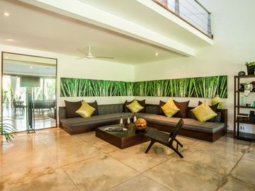 For Sale: Luxurious 4-Bedroom Villa in Central Seminyak Near the Beach – Perfect for Investment