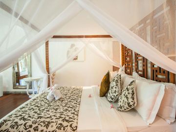 For Sale: Luxurious 4-Bedroom Villa in Central Seminyak Near the Beach – Perfect for Investment