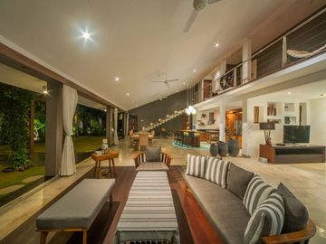 For Sale: Luxurious 4-Bedroom Villa in Central Seminyak Near the Beach – Perfect for Investment