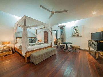 For Sale: Luxurious 4-Bedroom Villa in Central Seminyak Near the Beach – Perfect for Investment