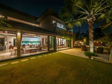 For Sale: Luxurious 4-Bedroom Villa in Central Seminyak Near the Beach – Perfect for Investment