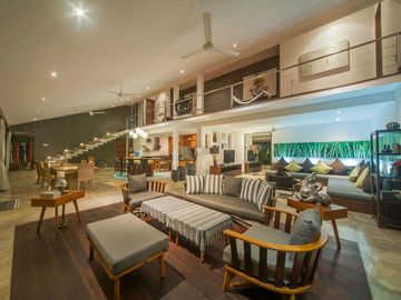 For Sale: Luxurious 4-Bedroom Villa in Central Seminyak Near the Beach – Perfect for Investment