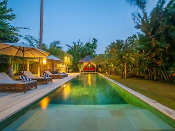 For Sale: Luxurious 4-Bedroom Villa in Central Seminyak Near the Beach – Perfect for Investment