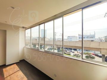 ALQUILER DE OFICINA EN EXCELENTE UBICACIÓN - PISO 4 SIN ASCENSOR