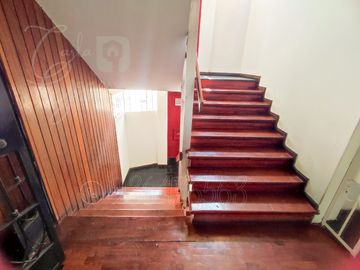 ALQUILER DE OFICINA EN EXCELENTE UBICACIÓN - PISO 4 SIN ASCENSOR