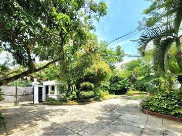 Rumah Lingkungan Ekspatriat Pejabat Area Jati Padang, 90 Meter Ke Jatipadang Raya, Bisa Beli 30 Persen Tanahnya