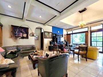 Rumah Lingkungan Ekspatriat Pejabat Area Jati Padang, 90 Meter Ke Jatipadang Raya, Bisa Beli 30 Persen Tanahnya