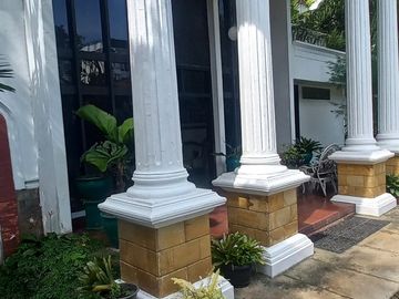 Rumah Lingkungan Ekspatriat Pejabat Area Jati Padang, 90 Meter Ke Jatipadang Raya, Bisa Beli 30 Persen Tanahnya