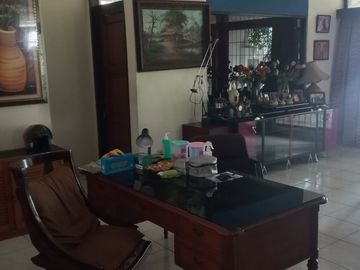 Rumah Lingkungan Ekspatriat Pejabat Area Jati Padang, 90 Meter Ke Jatipadang Raya, Bisa Beli 30 Persen Tanahnya
