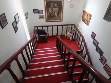 Rumah Lingkungan Ekspatriat Pejabat Area Jati Padang, 90 Meter Ke Jatipadang Raya, Bisa Beli 30 Persen Tanahnya