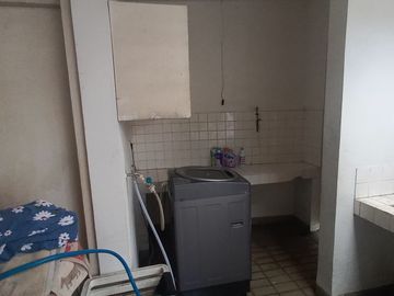 Rumah Lingkungan Ekspatriat Pejabat Area Jati Padang, 90 Meter Ke Jatipadang Raya, Bisa Beli 30 Persen Tanahnya