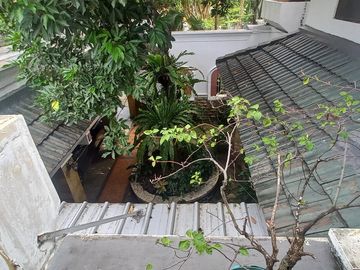 Rumah Lingkungan Ekspatriat Pejabat Area Jati Padang, 90 Meter Ke Jatipadang Raya, Bisa Beli 30 Persen Tanahnya