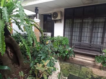 Rumah Lingkungan Ekspatriat Pejabat Area Jati Padang, 90 Meter Ke Jatipadang Raya, Bisa Beli 30 Persen Tanahnya