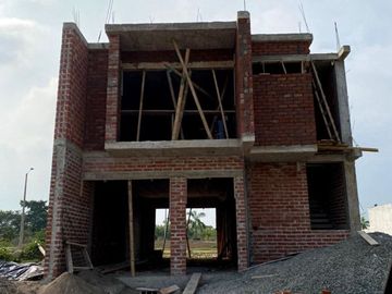 CASA NUEVA EN VENTA, URBANIZACIÓN ZHARA-PASAJE
