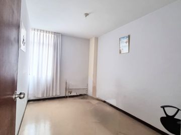 VENDO AMPLIA CASA EN CARABAYLLO