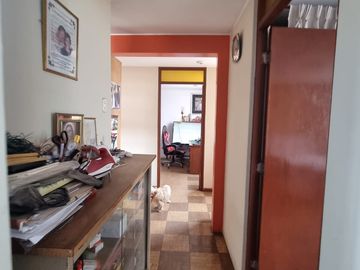 VENDO AMPLIA CASA EN CARABAYLLO