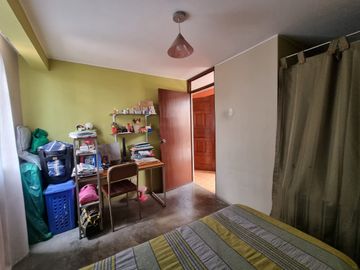 VENDO AMPLIA CASA EN CARABAYLLO