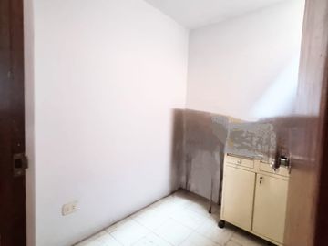 VENDO AMPLIA CASA EN CARABAYLLO