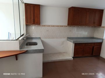 Amplio Departamento Duplex (Independiente) En Jlbyr