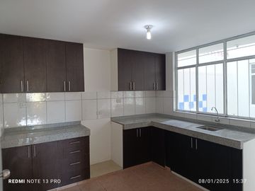 Se Vente Hermoso Departamento En Urb. Cerrada -A Una Cuadra Del Grifo De La Av.Ee.Uu -Jlbyr