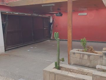 SE VENDE CASA EN SANTA CATALINA, LA VICTORIA. IDEAL FAMILIA NUMEROSA O EMPRESA.