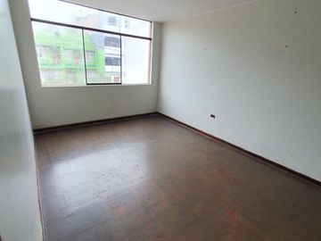 SE VENDE CASA EN SANTA CATALINA, LA VICTORIA. IDEAL FAMILIA NUMEROSA O EMPRESA.