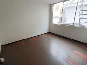 SE VENDE CASA EN SANTA CATALINA, LA VICTORIA. IDEAL FAMILIA NUMEROSA O EMPRESA.