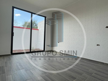 CASA EN VENTA EN SOLARES BANTHI SAN JUAN DEL RÍO