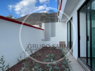 CASA EN VENTA EN SOLARES BANTHI SAN JUAN DEL RÍO