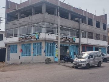 ¡ALQUILER! Local comercial 2do Piso, 110m² en zona de alto tránsito de San Juan de Lurigancho. ¡Perfecto para tu negocio!