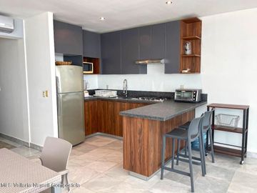 Venta de Condominio con Vista al Mar y Terraza en Nuevo Vallarta.