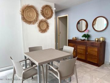 Venta de Condominio con Vista al Mar y Terraza en Nuevo Vallarta.