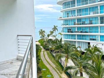 Venta de Condominio con Vista al Mar y Terraza en Nuevo Vallarta.