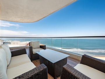 En Venta: Condominio Frente al Mar de 2 Habitaciones en Nuevo Vallarta.