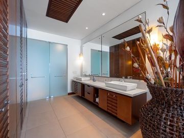 En Venta: Condominio Frente al Mar de 2 Habitaciones en Nuevo Vallarta.