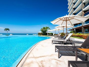 En Venta: Condominio Frente al Mar de 2 Habitaciones en Nuevo Vallarta.